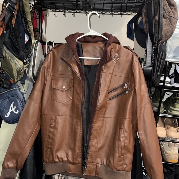 SOLD‼️ Men's Brown Leather Jacket - Picture 4 of 7